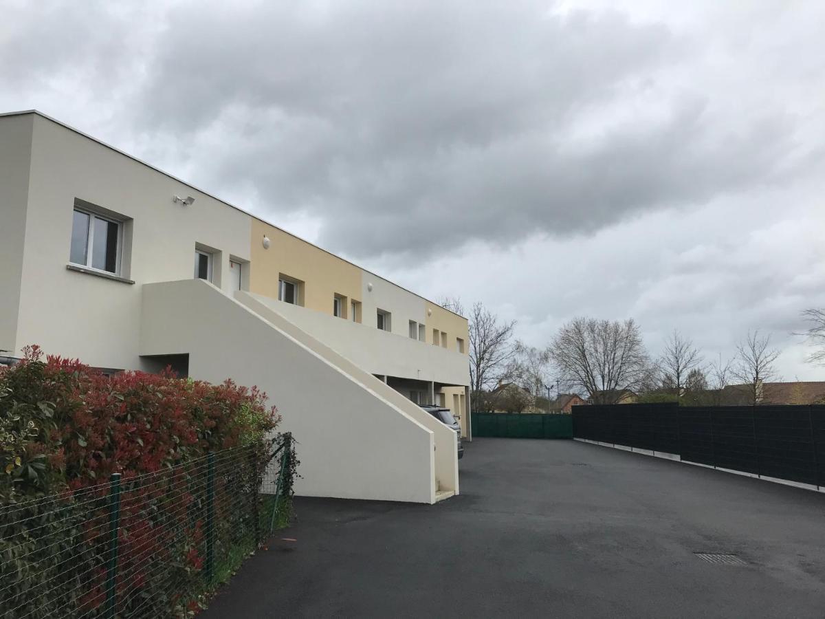 Appartement Numero 4 Ou Numero 8 Savigne-l'Eveque エクステリア 写真